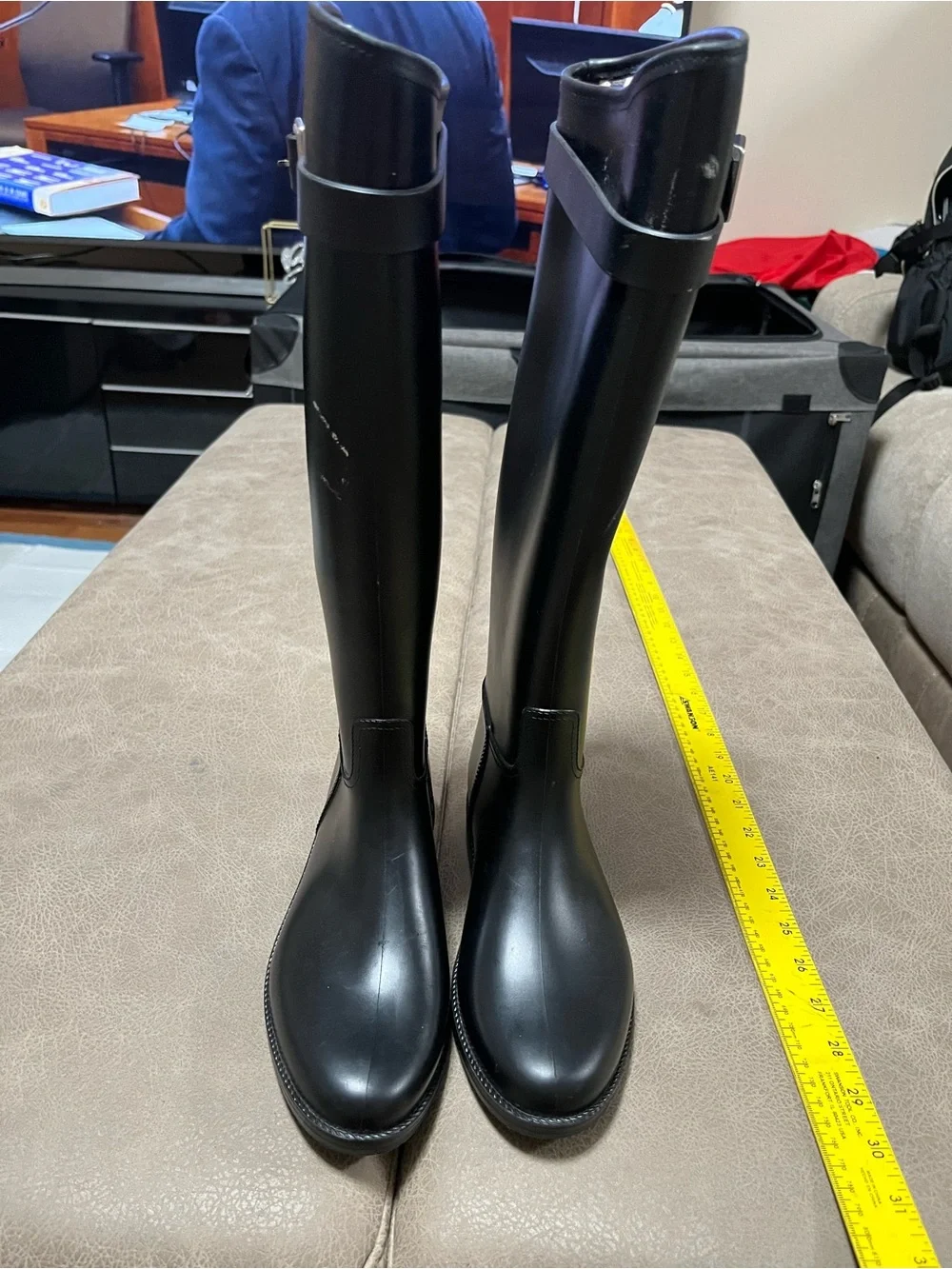 Black Women's Tall Rain Boots us size is like 6